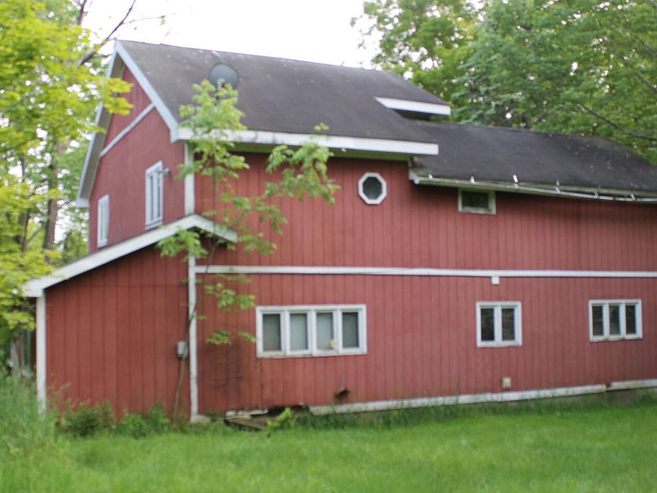 2nd image of 2420 Maplewood Rd