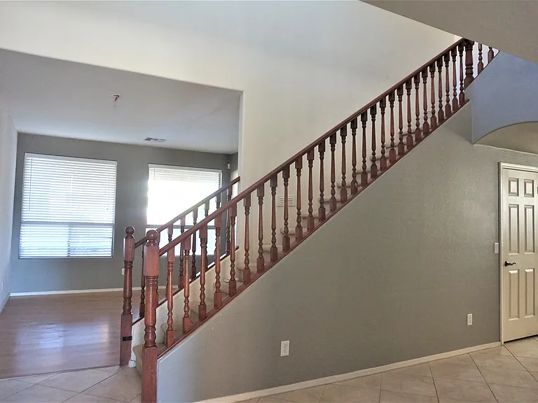 2586 E Remington Pl — Photo 5