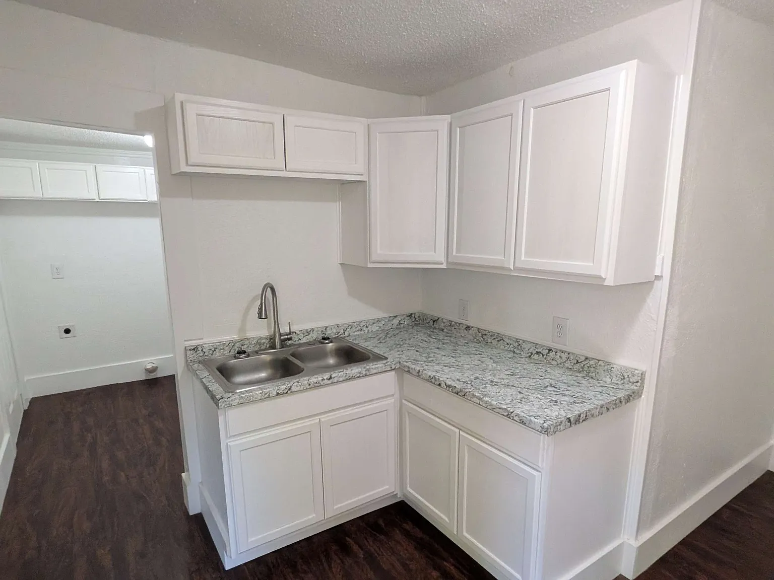 2 bed, 1200 sqft, $1,495 — Photo 4