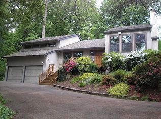 3303 SW Malcolm Ct, Portland, OR 97225