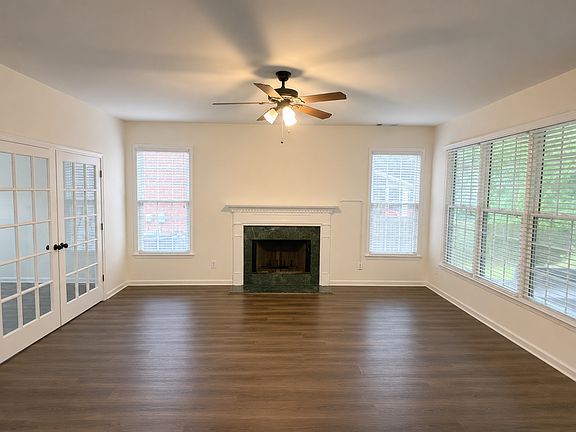 5th image of 10295 Medridge Cir
