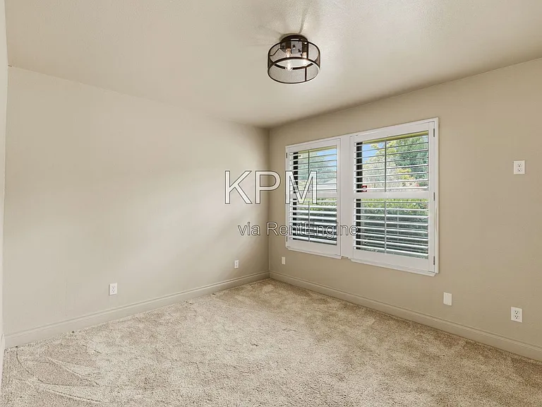 3342 Cove Cir — Photo 26