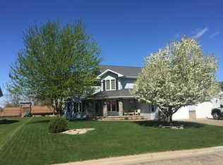 301 23rd Ave NE, Jamestown, ND 58401