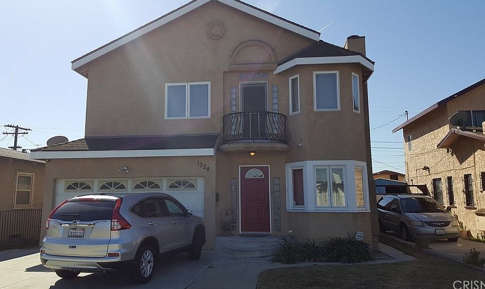 1st image of 1324 W 65th Pl