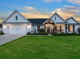 441 N College St, Pilot Point, TX 76258