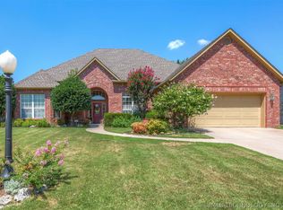 8906 N 103rd East Ave, Owasso, OK 74055