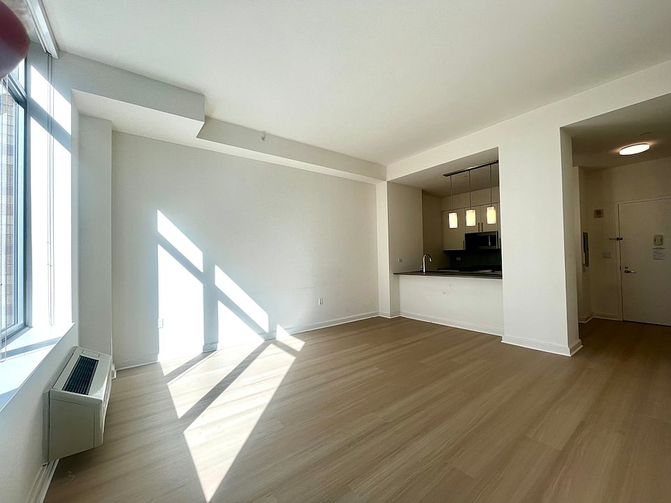 1st image of 81 Fleet Pl APT 14T