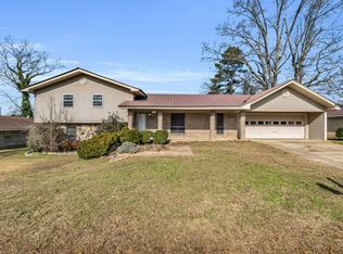 415 Forrest Ct, Columbus, MS 39702