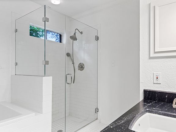 3rd image of 12210 Ravenmoor Dr #77077
