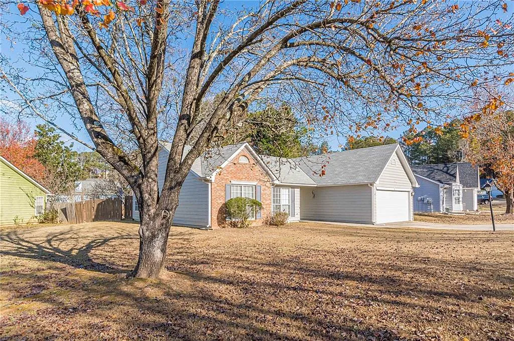 3 bed, 2.0 bath, 1406 sqft, $3,750 — Photo 3