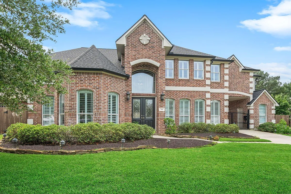 Building Photo - 390 Wedgewood Dr