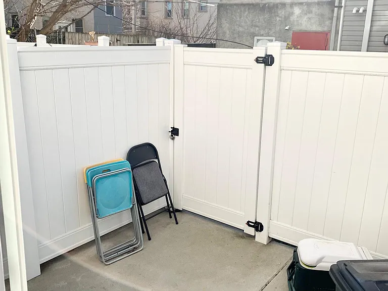 Large rear yard for entertaining