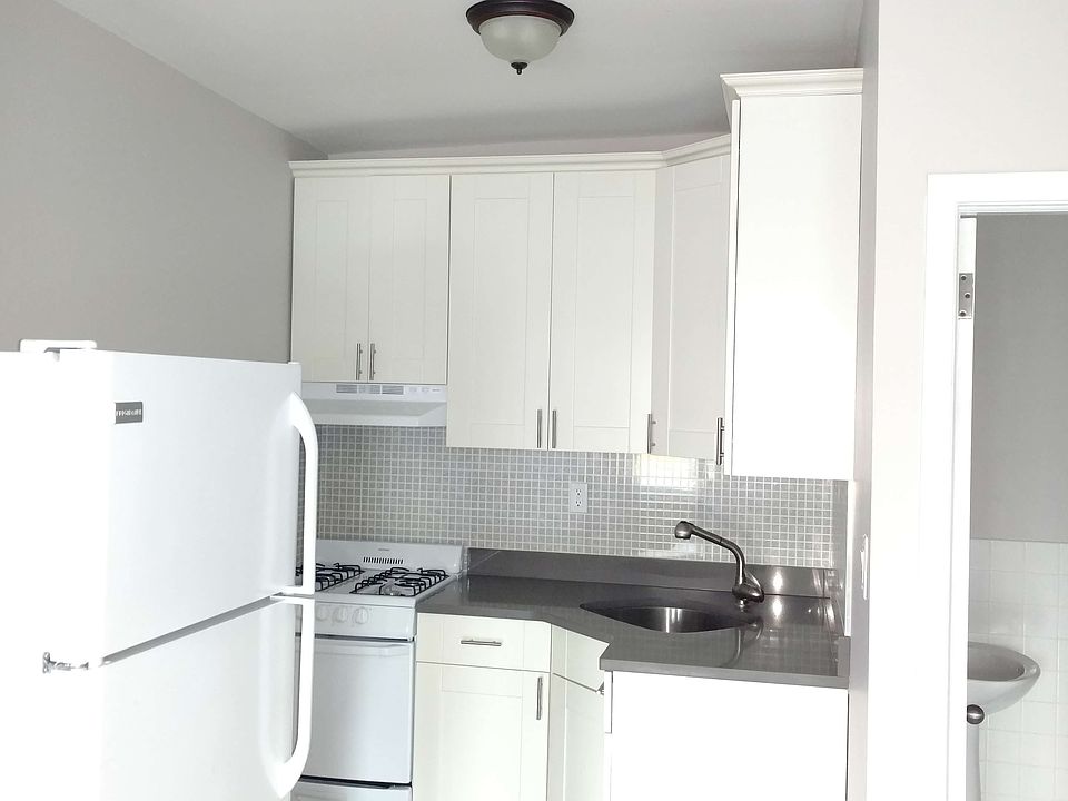 1st image of 3010 Steinway St APT 2F