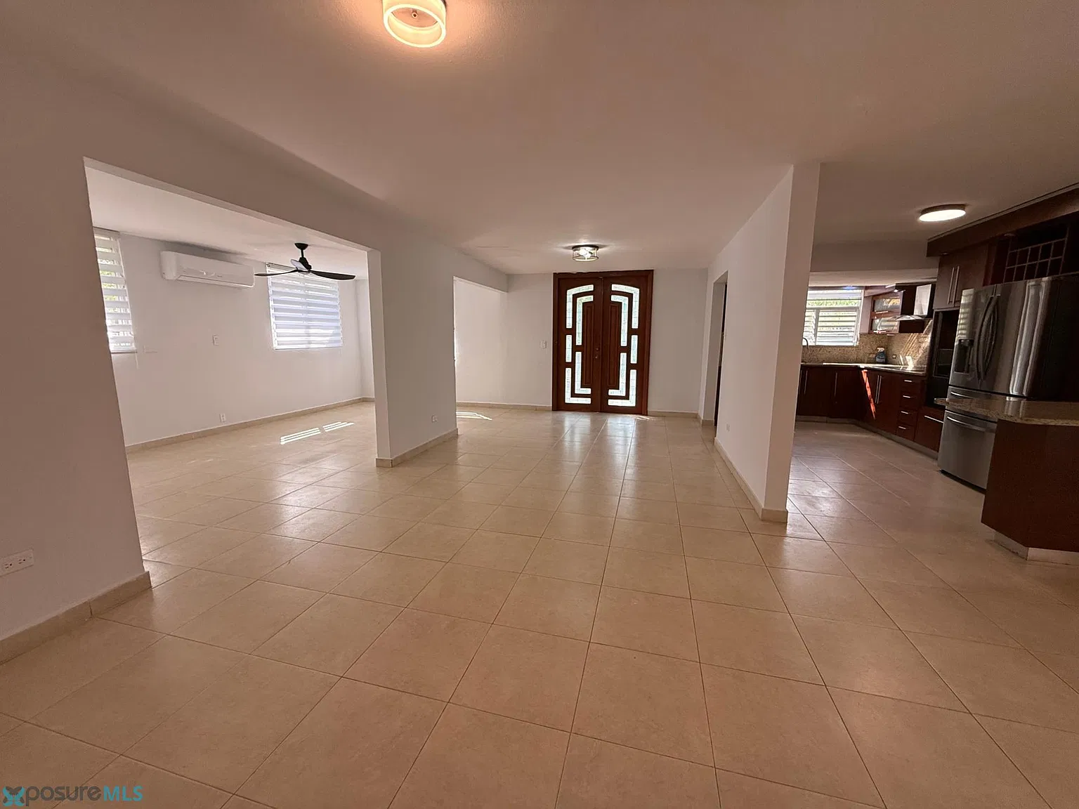 3 bed, 3.0 bath, 1892 sqft, $3,000 — Photo 4