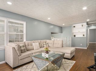 9523 Taylor St, Omaha, NE 68134