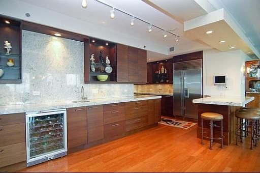3rd image of 130 N Garland Ct APT 2511