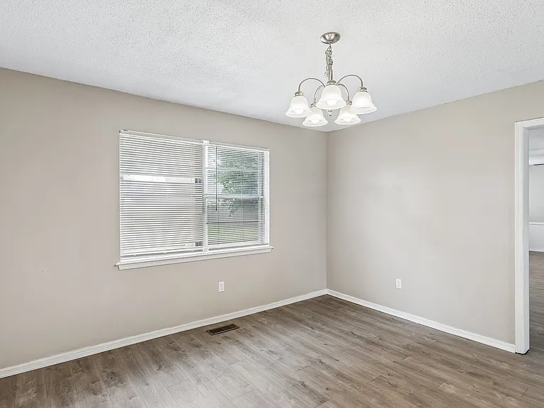 5825 NW 72nd St — Photo 15