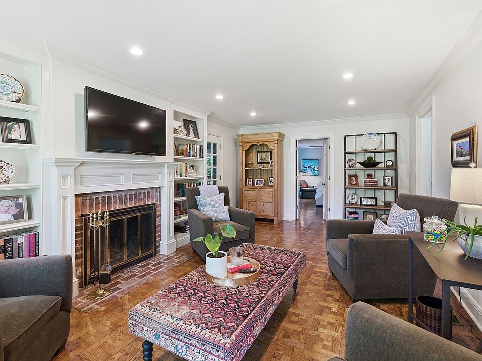 28th image of 200 Brookfield Ave