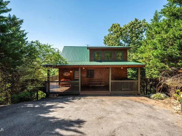1627 Mountain Dreams Way, Pigeon Forge, TN 37862