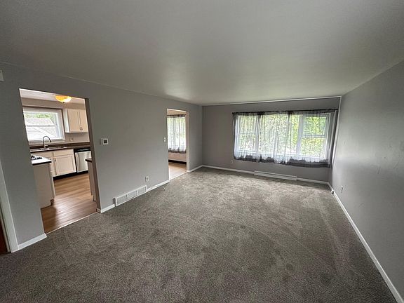 5th image of 5846 Sheridan Dr Floor 2