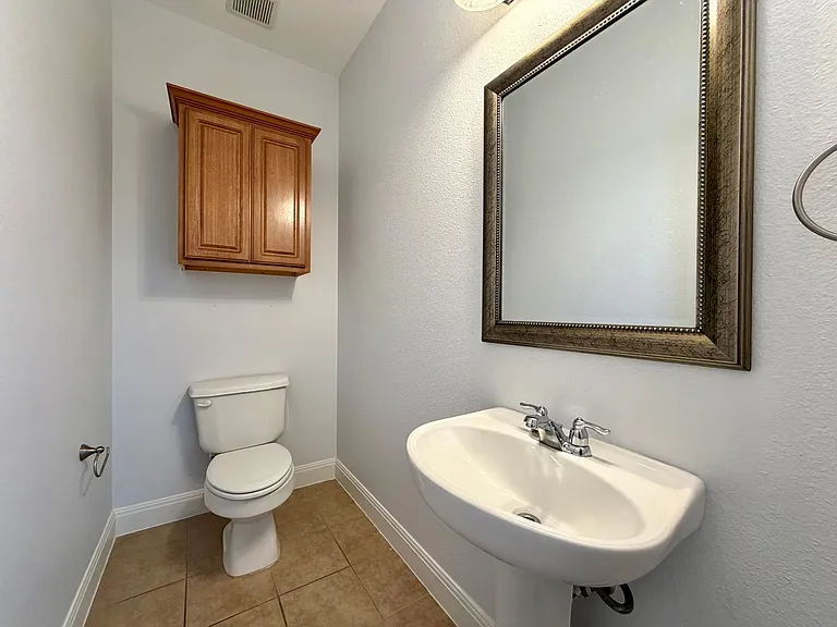 1402 Parker Ln #8 — Photo 12