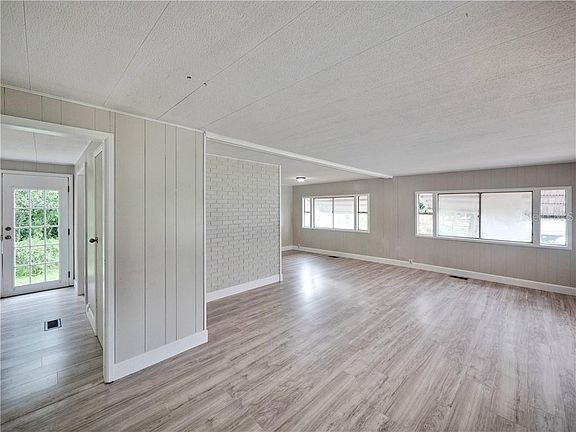 5th image of 1020 Bluebell Dr