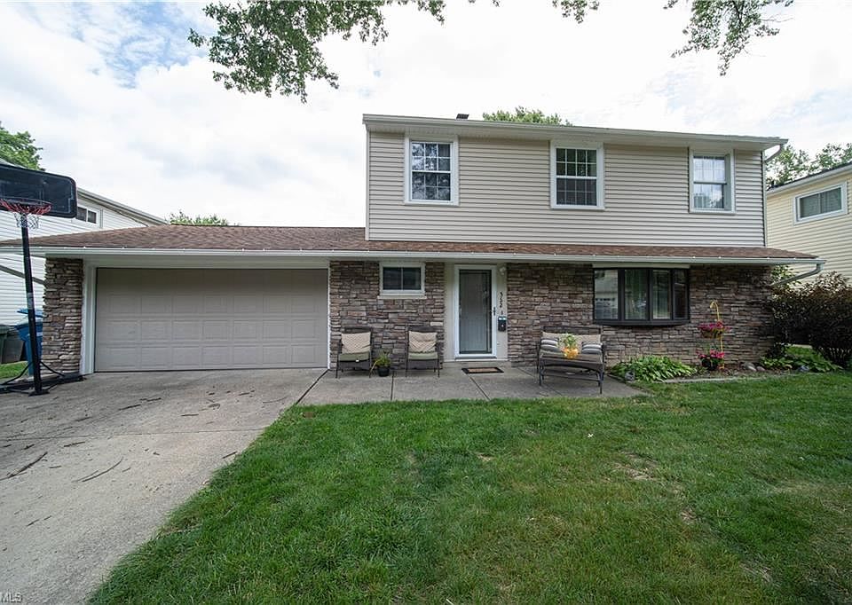 1st image of 562 Louis Dr