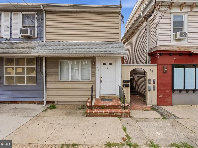 93 Washington St #1 — Photo 3