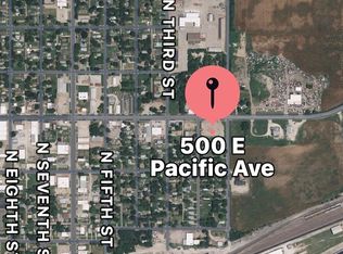 500 E Pacific Ave, Salina, KS 67401