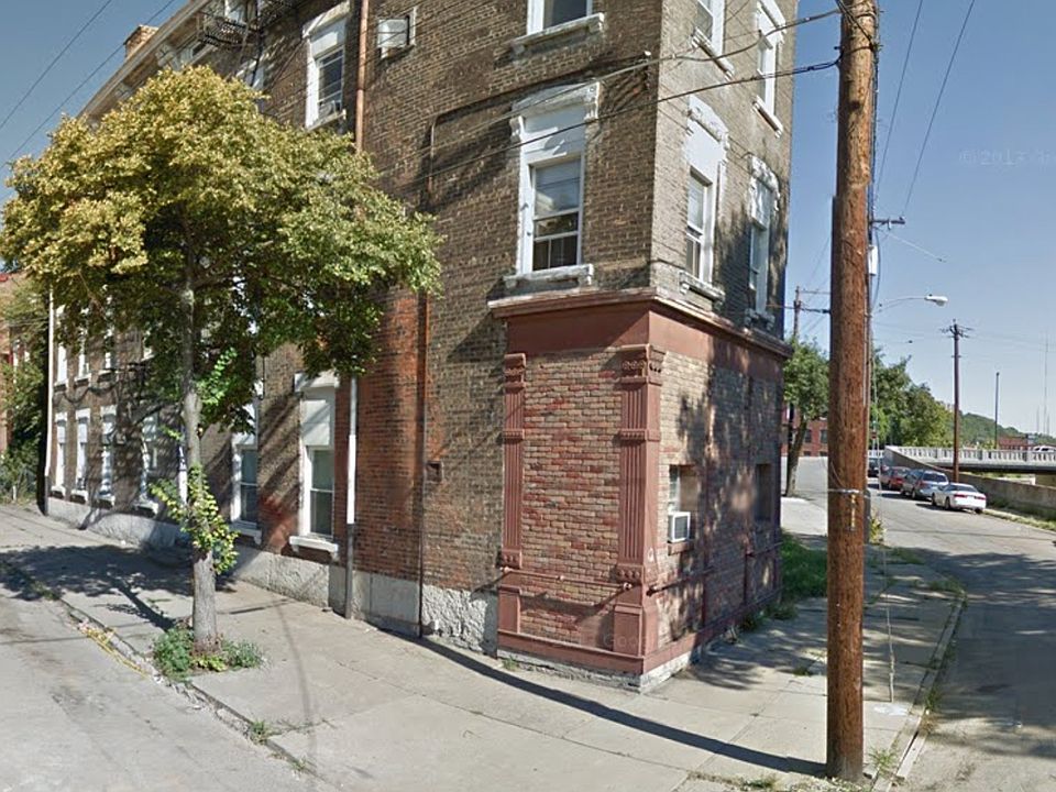 1st image of 733 Burns St
