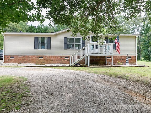 2nd image of 120 Creekstone Ln