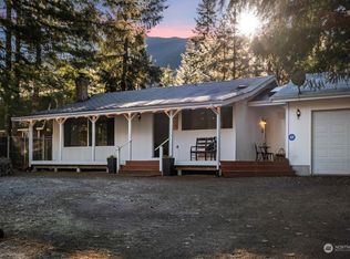 113 Mountain View Dr N, Ashford, WA 98304