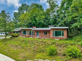 550 Alden St, Springfield, MA 01109