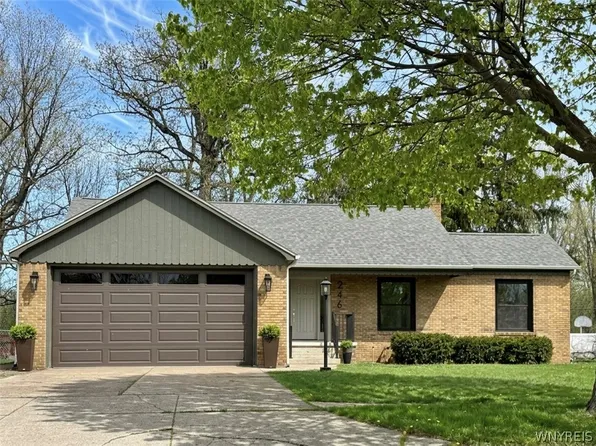 246 E Treehaven Rd, Cheektowaga, NY 14215