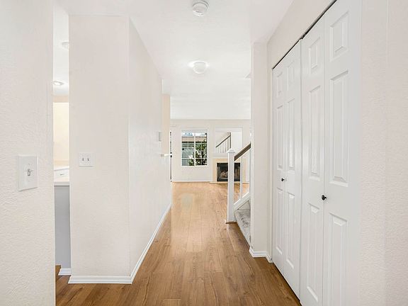 3rd image of 616 122nd Ave NE