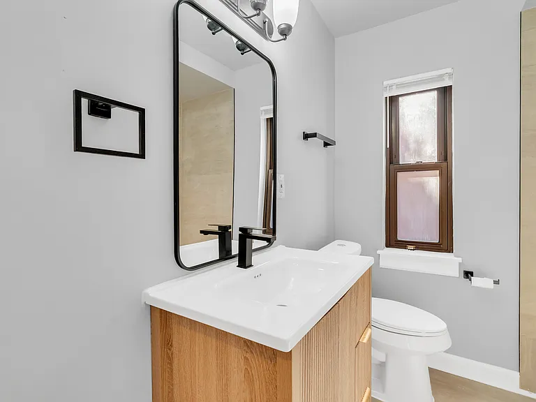 9973 E Outer Dr — Photo 20