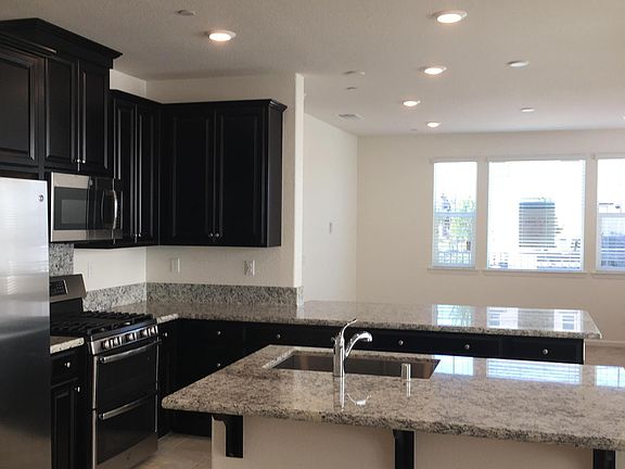 3rd image of 1005 Billington Ln