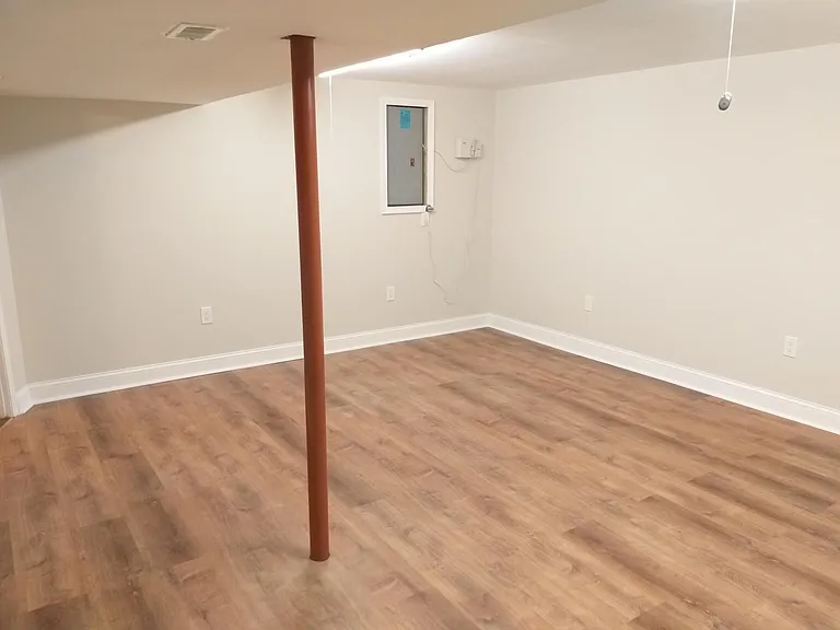 8515 Rhode Island Ave — Photo 18