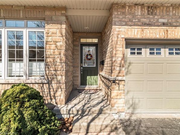 95 Oakhampton Trl, Hamilton, ON L9B 0A4