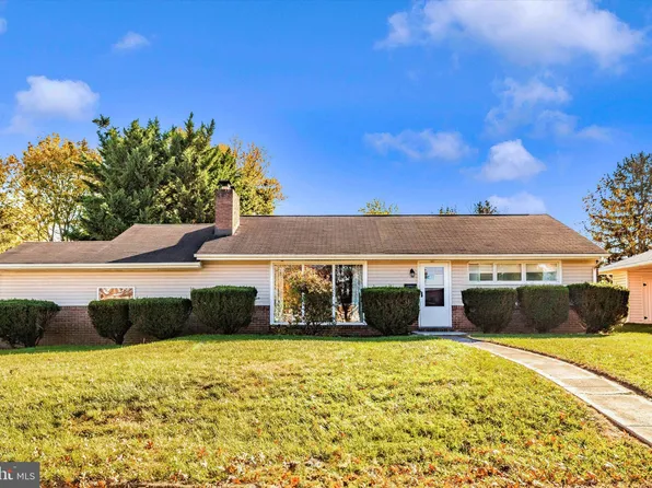 900 Kenwood Dr, Hagerstown, MD 21740