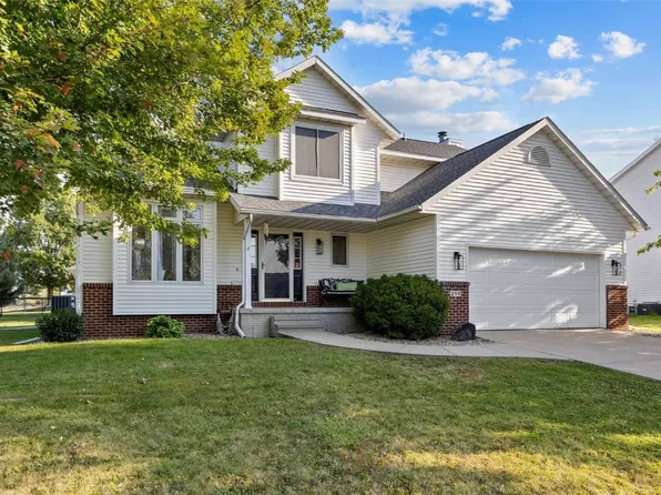 290 W 33rd Ave, Marion, IA 52302