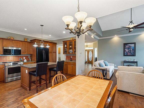 5th image of 257 Lodgepole Dr