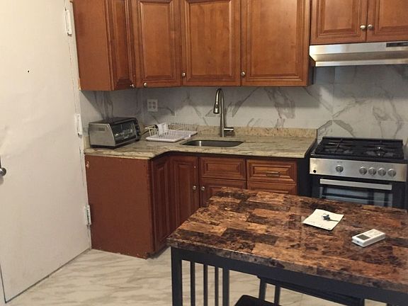 2nd image of 335 Chauncey St APT 4
