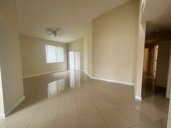 6992 SW 39th St APT I201, Davie, FL 33314