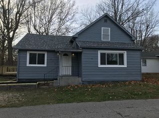 121 N East St, Winamac, IN 46996