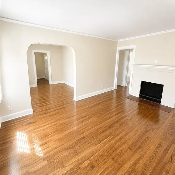 1333 E 35th St — Photo 5
