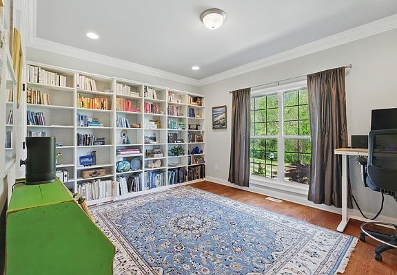 5th image of 782 Saussy Pl
