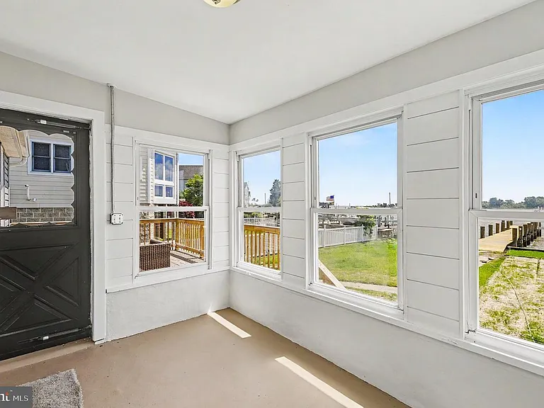 9135 Cuckold Point Rd — Photo 36