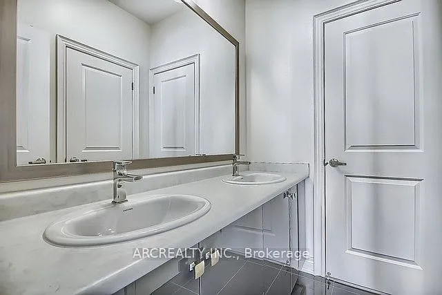 79 Baldry Ave — Photo 37