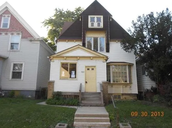 2421 N 26th St, Milwaukee, WI 53206